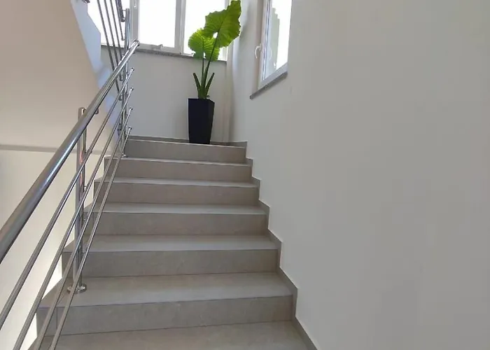 Pavao Apartman Póla